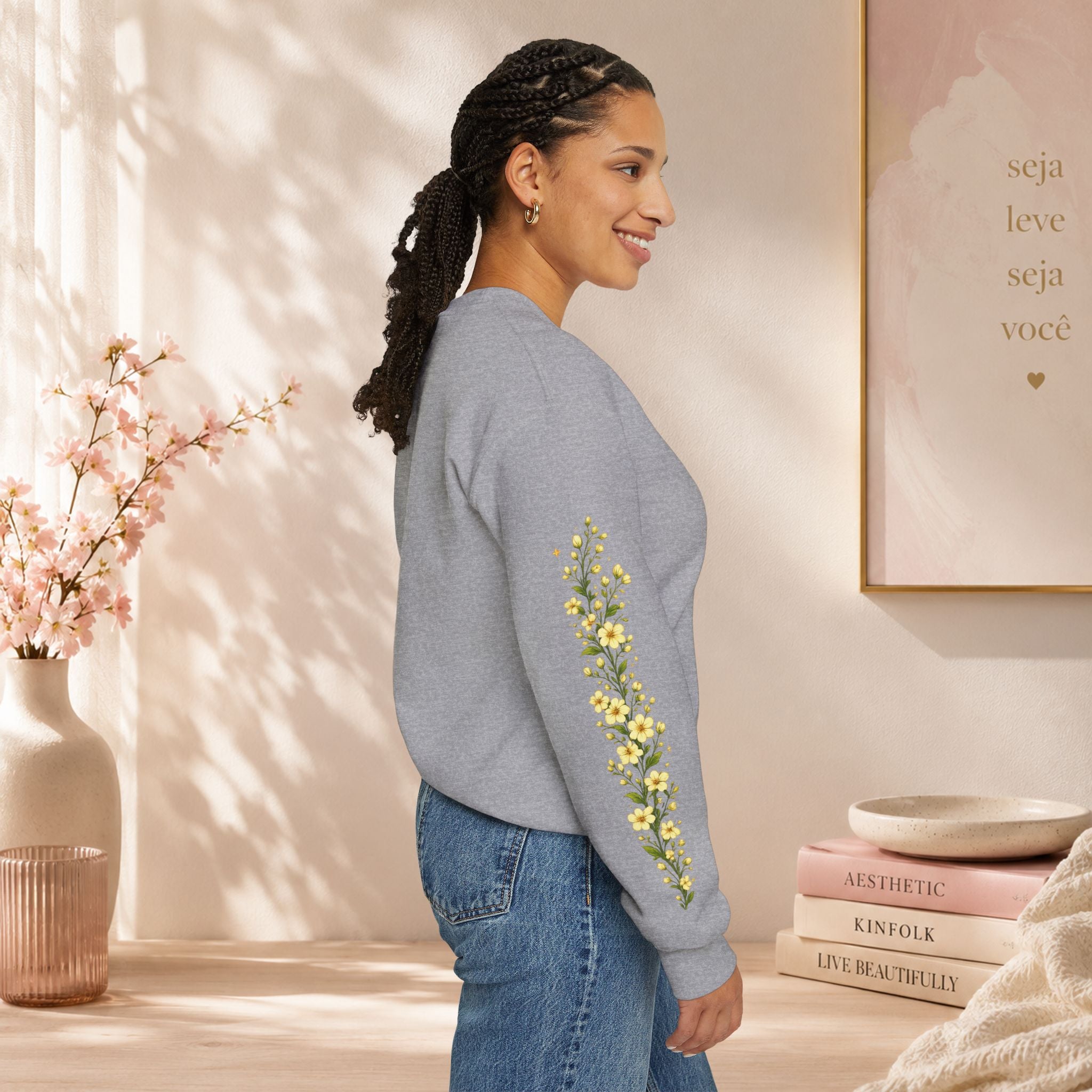 Women’s Floral Sleeve Sweatshirt    * 🌸 Estampa exclusiva
* 🧥 Confortável e resistente
* 📦 Entrega para todo Portugal
* 📏 Disponível em vários tamanhos