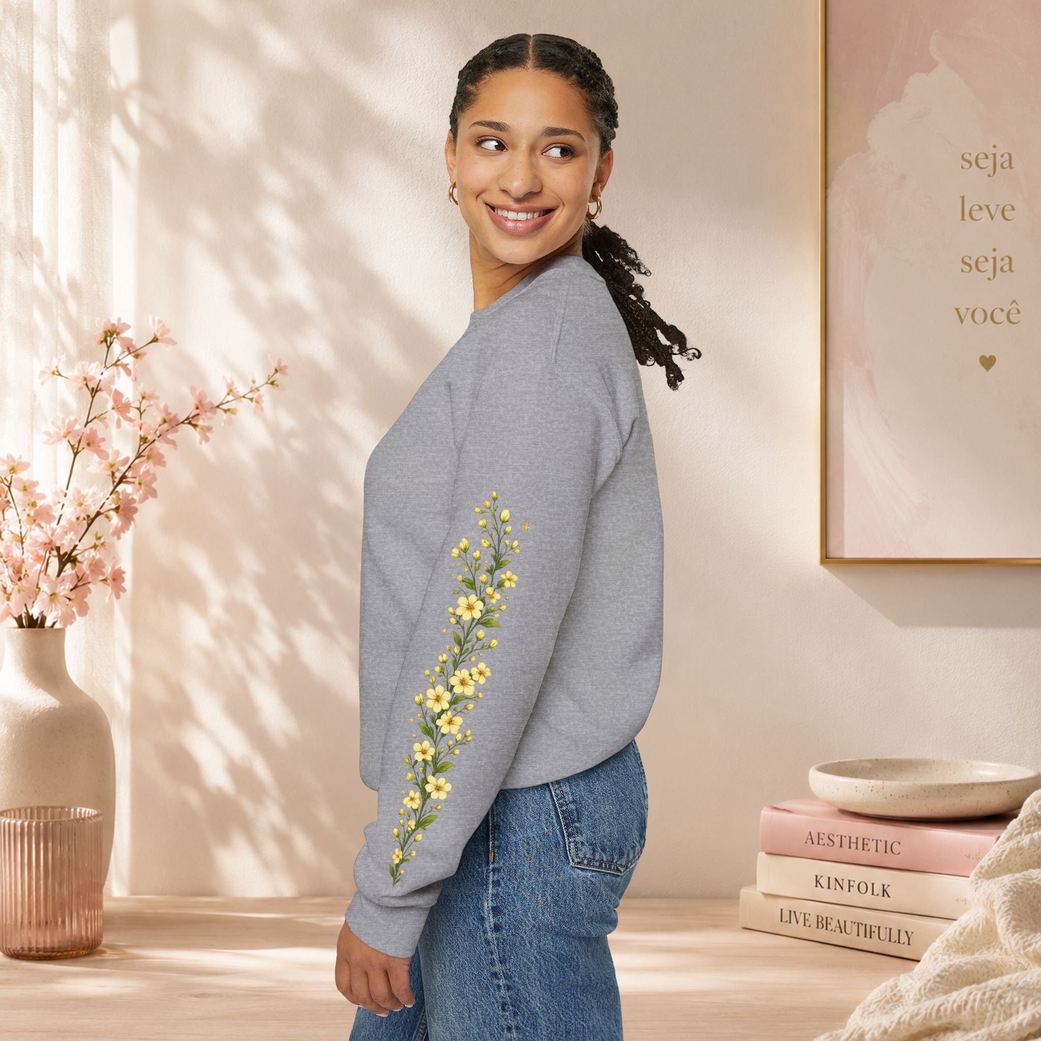 Women’s Floral Sleeve Sweatshirt    * 🌸 Estampa exclusiva
* 🧥 Confortável e resistente
* 📦 Entrega para todo Portugal
* 📏 Disponível em vários tamanhos