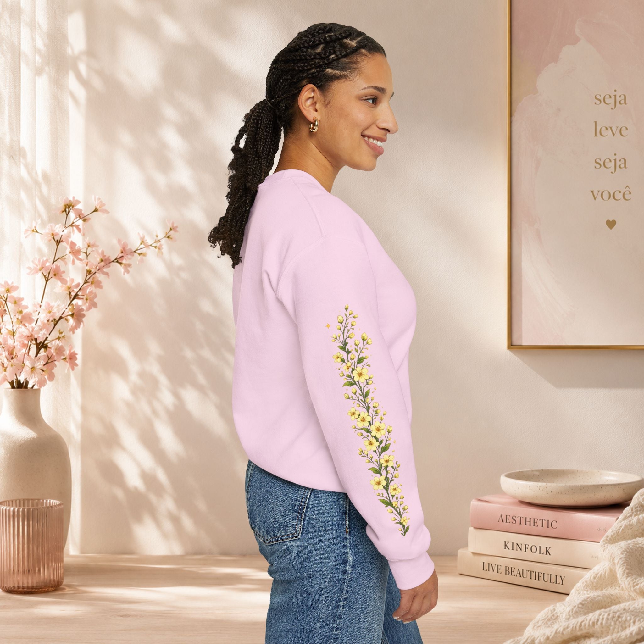 Women’s Floral Sleeve Sweatshirt    * 🌸 Estampa exclusiva
* 🧥 Confortável e resistente
* 📦 Entrega para todo Portugal
* 📏 Disponível em vários tamanhos