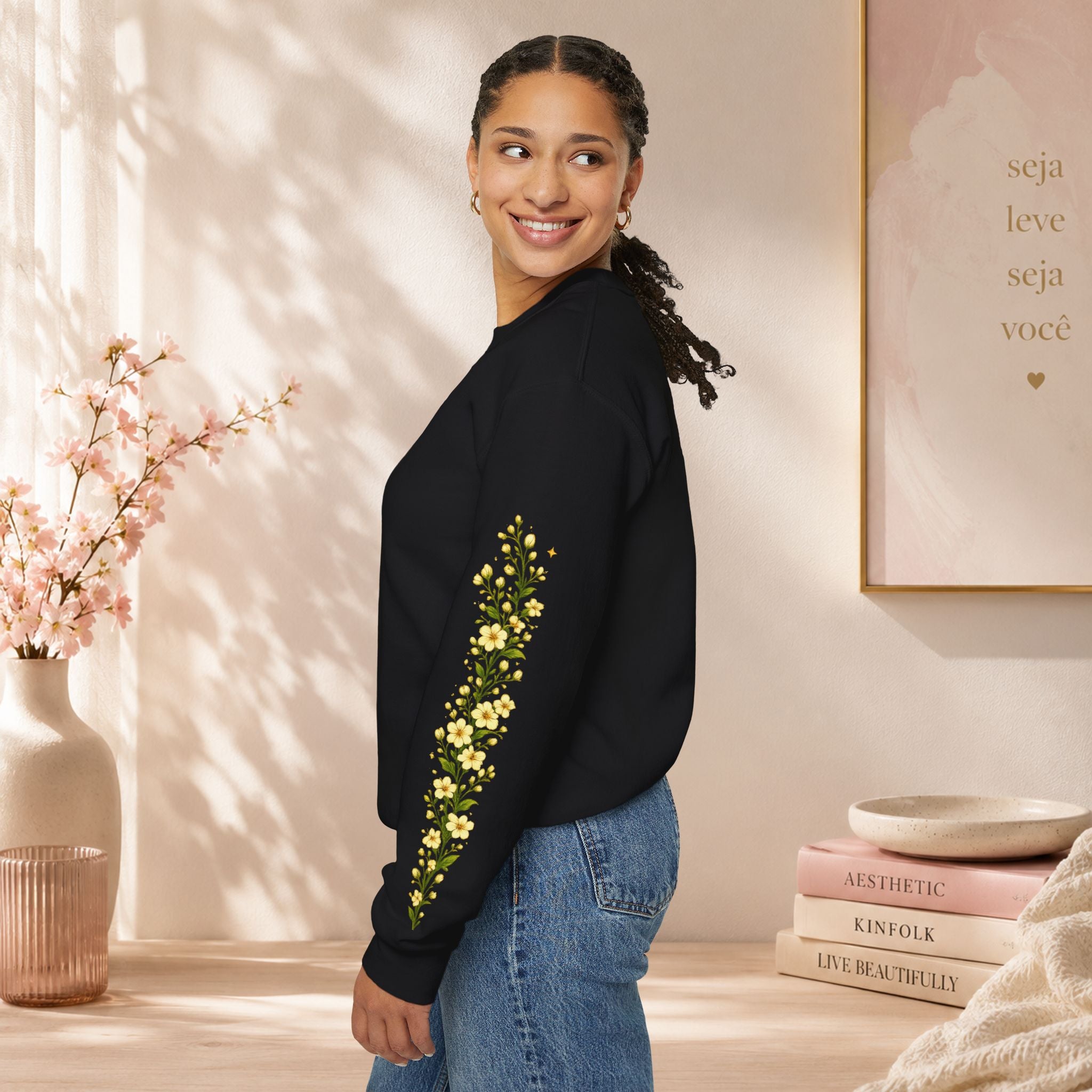 Women’s Floral Sleeve Sweatshirt    * 🌸 Estampa exclusiva
* 🧥 Confortável e resistente
* 📦 Entrega para todo Portugal
* 📏 Disponível em vários tamanhos
